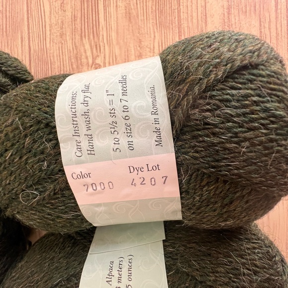 NOS PatternWorks Meredith Bay Yarn Lot of Four (4) Skeins Color#7000 (10) - Picture 3 of 4